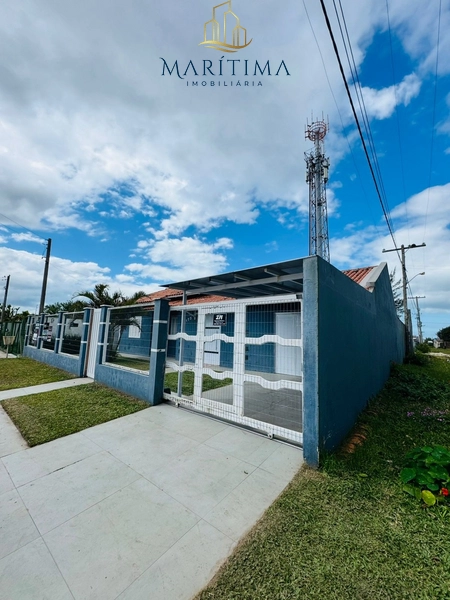 Casa com piscina, em bairro de moradores!: 2ª foto da galeria de imagens do imóvel