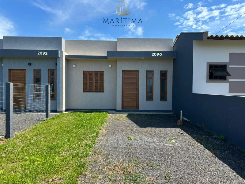 Casa com 02 dormitórios em Tramandaí!