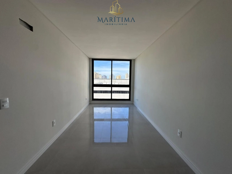 APARTAMENTO FRENTE LESTE