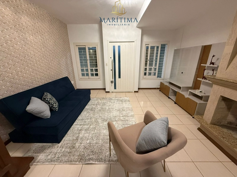 Sobrado com 03 dormitórios e piscina, no Centro de Imbé!: 3ª foto da galeria de imagens do imóvel