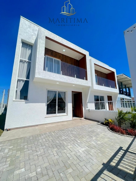 Sobrado mobiliado e decorado, no Centro de Imbé!: 1ª foto da galeria de imagens do imóvel