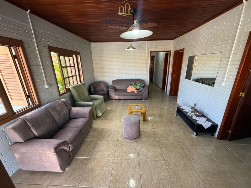 Casa de esquina junto ao centro: 6ª foto da galeria de imagens do imóvel