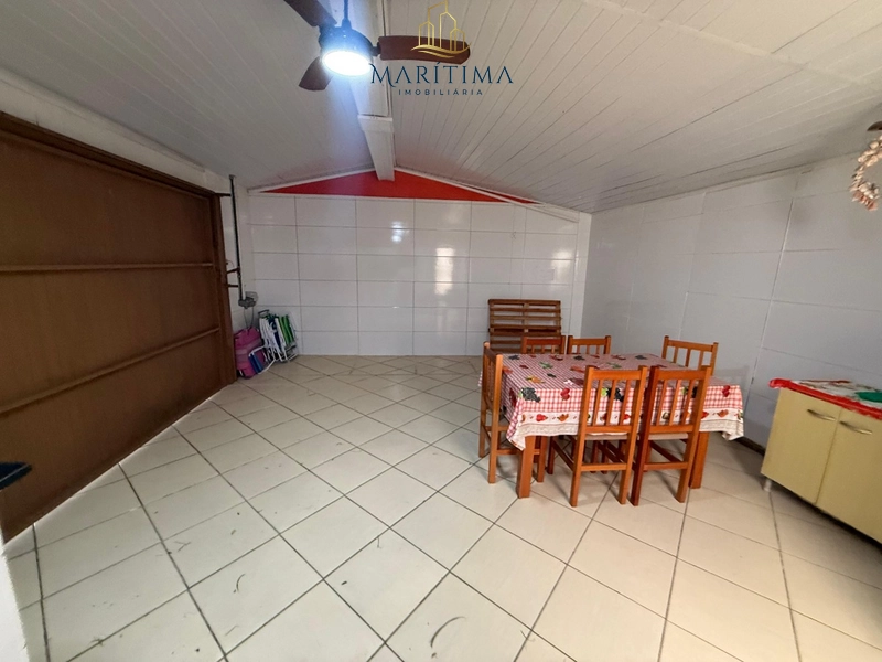 Casa de esquina junto ao centro: 15ª foto da galeria de imagens do imóvel