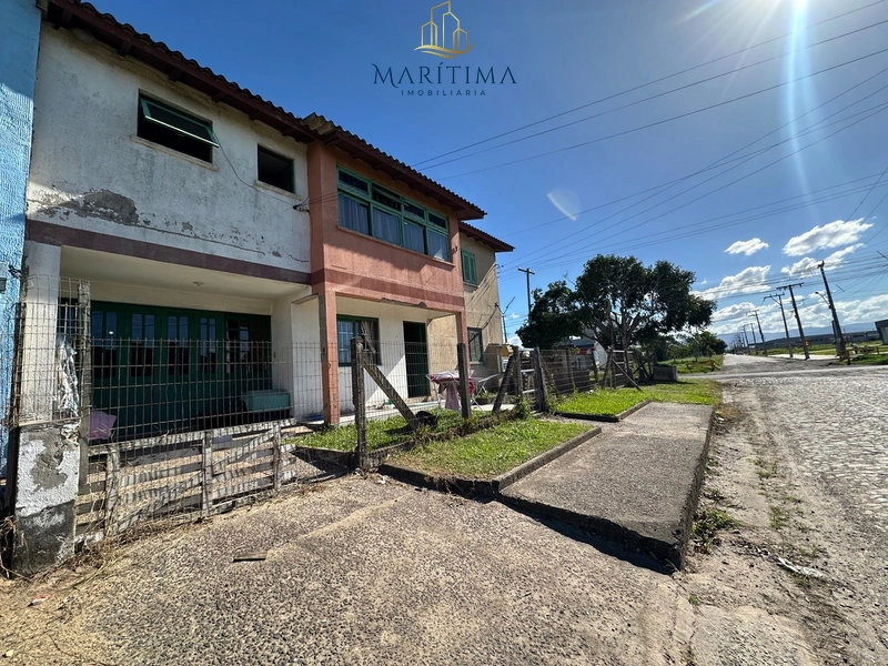 Prédio comercial em Capão Novo: 1ª foto da galeria de imagens do imóvel