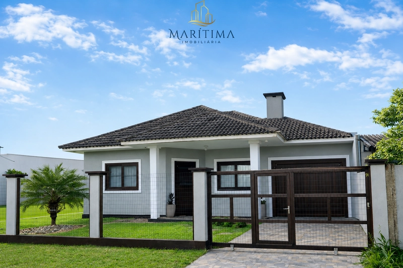 Casa com 03 dormitórios em Nova Tramandaí!