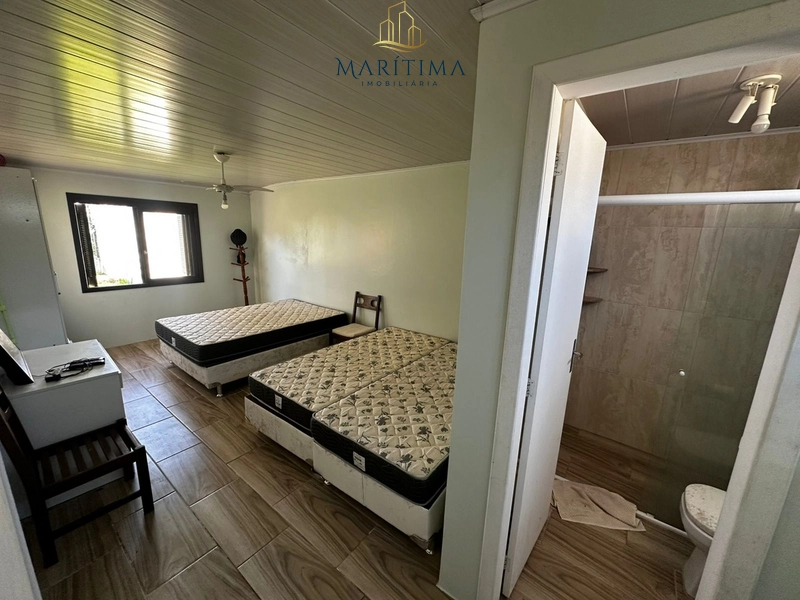 Casa com 03 dormitórios e pátio amplo, a 100 metros do Mar!!!: 9ª foto da galeria de imagens do imóvel