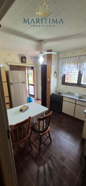 Casa com 4 dormitórios e anexo, em bairro de moradores!: 5ª foto da galeria de imagens do imóvel