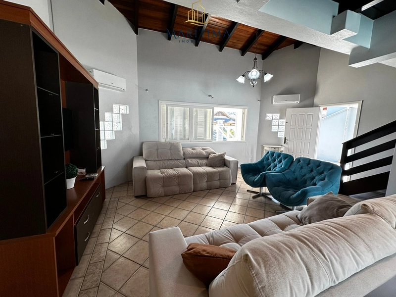 Casa no Centro de Imbé, com 05 dormitórios e piscina!: 7ª foto da galeria de imagens do imóvel