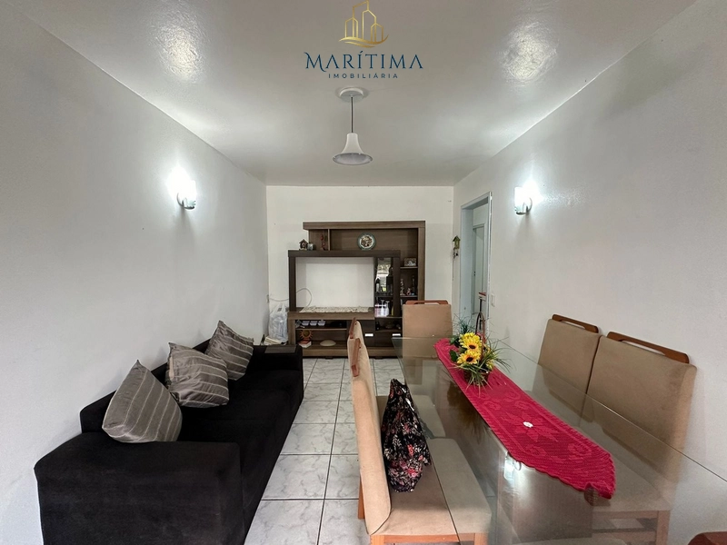 Excelente casa localizada em zona de moradores: 3ª foto da galeria de imagens do imóvel