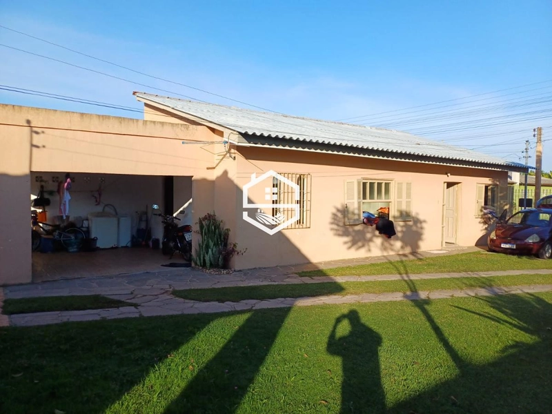 Casa 2 dormitórios para venda em Camaquã: 2ª foto da galeria de imagens do imóvel