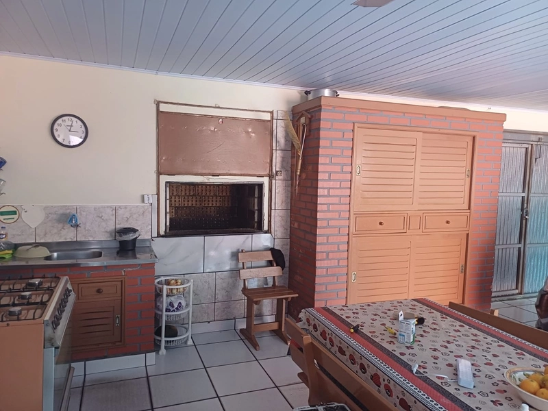 CASA 4 DORMITÓRIOS COM ÁREA GOURMET E PISCINA EM CAMAQUÃ.: 4ª foto da galeria de imagens do imóvel