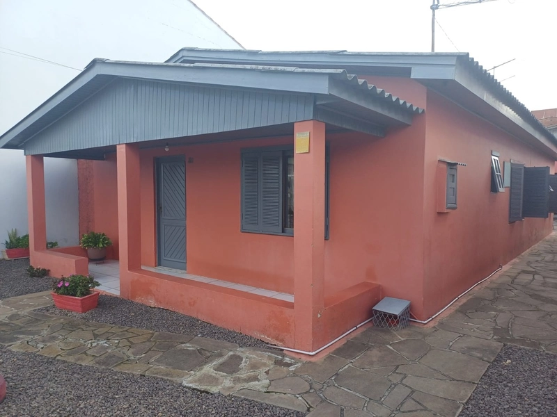 CASA 4 DORMITÓRIOS COM ÁREA GOURMET E PISCINA EM CAMAQUÃ.: 5ª foto da galeria de imagens do imóvel