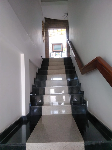 TRIPLEX ENCANTADOR COM TODO CONFORTO QUE VOCÊ MERECE...: 8ª foto da galeria de imagens do imóvel