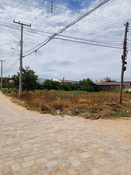 TERRENO DE ESQUINA NO BAIRRO OLARIA...: 2ª foto da galeria de imagens do imóvel