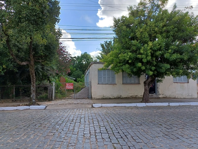 ATENÇÃO INVESTIDORES!!! TERRENO PRÓXIMO AO CENTRO, RUA CALÇADA...: 1ª foto da galeria de imagens do imóvel