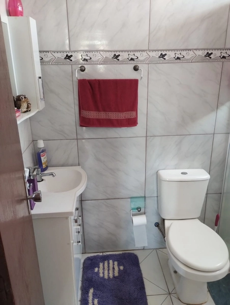 CASA AMPLA E BEM LOCALIZADA PRÓXIMA AO CENTRO...: 8ª foto da galeria de imagens do imóvel