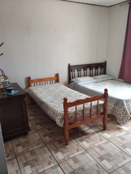 CASA AMPLA E BEM LOCALIZADA PRÓXIMA AO CENTRO...: 6ª foto da galeria de imagens do imóvel