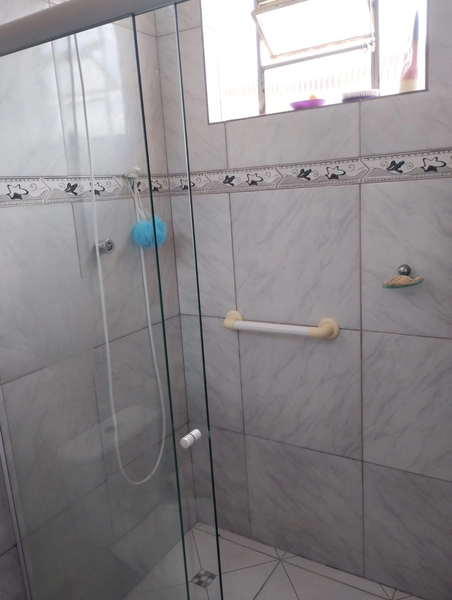 CASA AMPLA E BEM LOCALIZADA PRÓXIMA AO CENTRO...: 3ª foto da galeria de imagens do imóvel