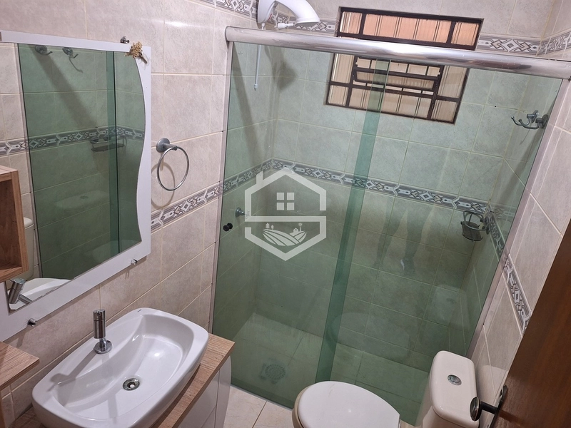 CASA ESTILO COLONIAL ACONCHEGANTE E BEM LOCALIZADA...: 8ª foto da galeria de imagens do imóvel