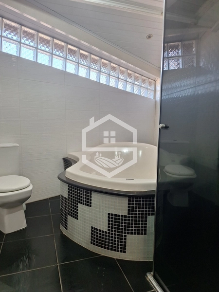 CASA ESTILO COLONIAL ACONCHEGANTE E BEM LOCALIZADA...: 14ª foto da galeria de imagens do imóvel