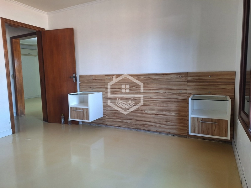 CASA ESTILO COLONIAL ACONCHEGANTE E BEM LOCALIZADA...: 10ª foto da galeria de imagens do imóvel