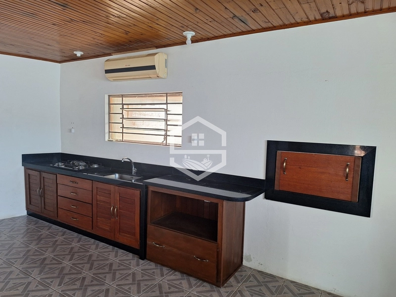 CASA ESTILO COLONIAL ACONCHEGANTE E BEM LOCALIZADA...: 28ª foto da galeria de imagens do imóvel