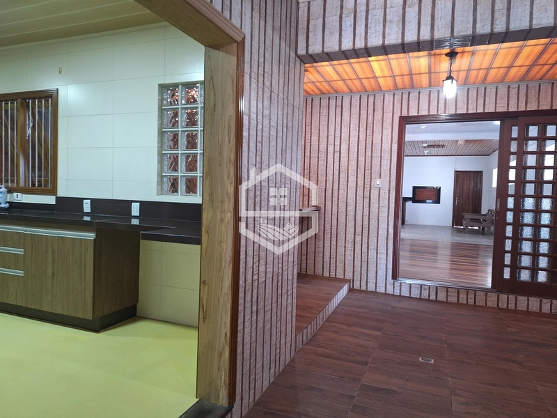 CASA ESTILO COLONIAL ACONCHEGANTE E BEM LOCALIZADA...: 21ª foto da galeria de imagens do imóvel