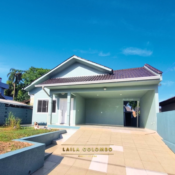 Casa com 3 Dormitórios e Escritório na Rua Menino Deus, Montenegro