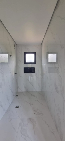 Casa Nova com Pé-Direito Alto no Loteamento San Vicente, Montenegro: 8ª foto da galeria de imagens do imóvel