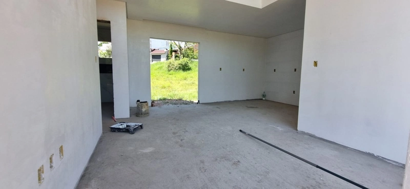 Casa Nova com Pé-Direito Alto no Loteamento San Vicente, Montenegro: 4ª foto da galeria de imagens do imóvel