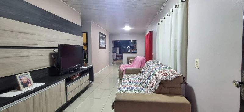 Casa com 3 Dormitórios e Amplo Pátio no Bairro São João, Montenegro: 4ª foto da galeria de imagens do imóvel