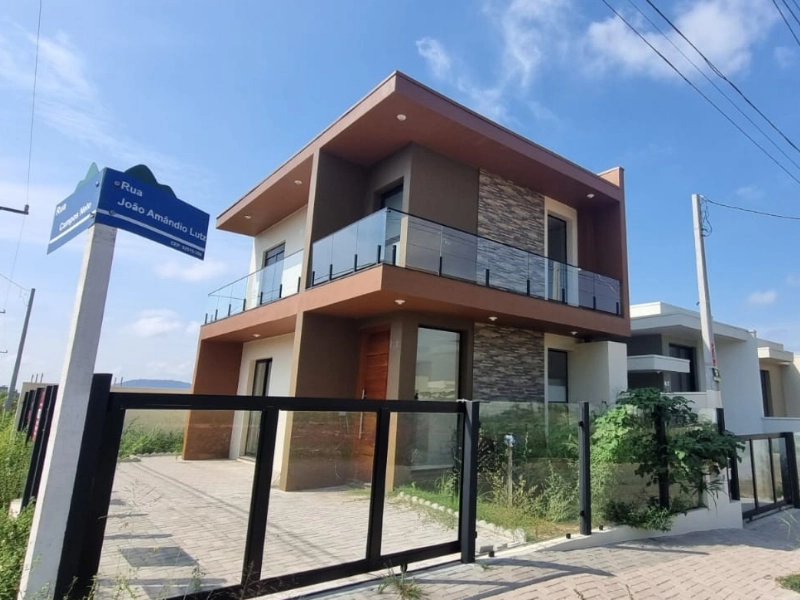 Sobrado novo à venda no Loteamento São Francisco em Montenegro - RS