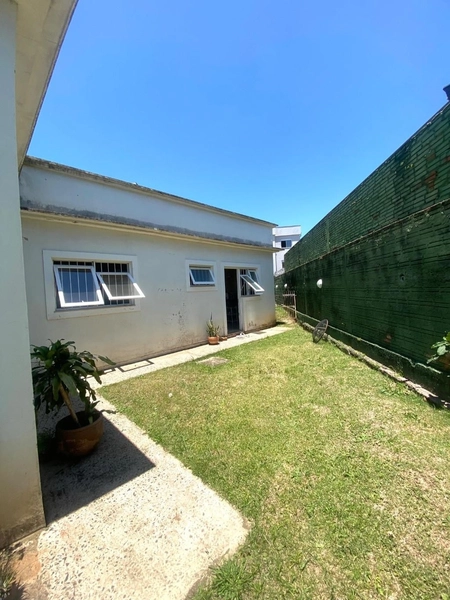 Casa Moderna de 251m² com Amplo Pátio Próximo ao Fórum, Montenegro: 26ª foto da galeria de imagens do imóvel