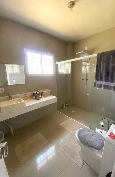 Casa Moderna de 251m² com Amplo Pátio Próximo ao Fórum, Montenegro: 19ª foto da galeria de imagens do imóvel