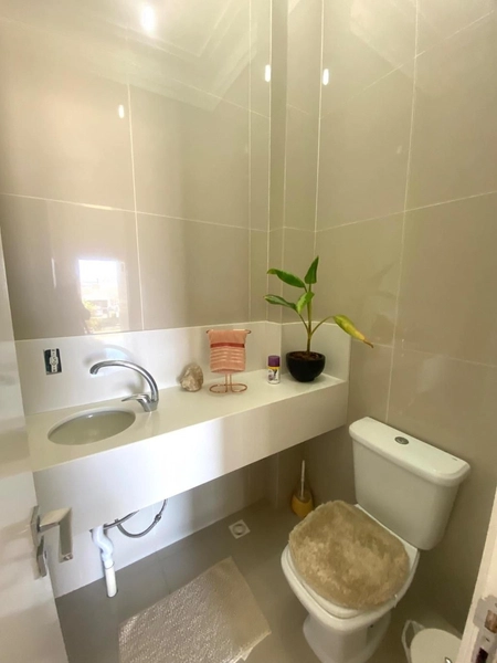 Casa Moderna de 251m² com Amplo Pátio Próximo ao Fórum, Montenegro: 16ª foto da galeria de imagens do imóvel