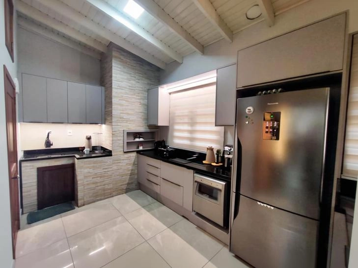 Casa com 3 Dormitórios, Piscina e Móveis Sob Medida em Montenegro: 6ª foto da galeria de imagens do imóvel