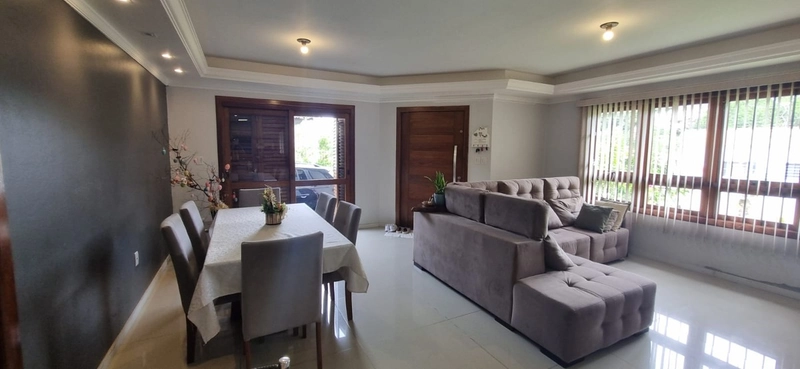 Casa com 3 Dormitórios, Suíte e Amplo Pátio em Montenegro: 2ª foto da galeria de imagens do imóvel