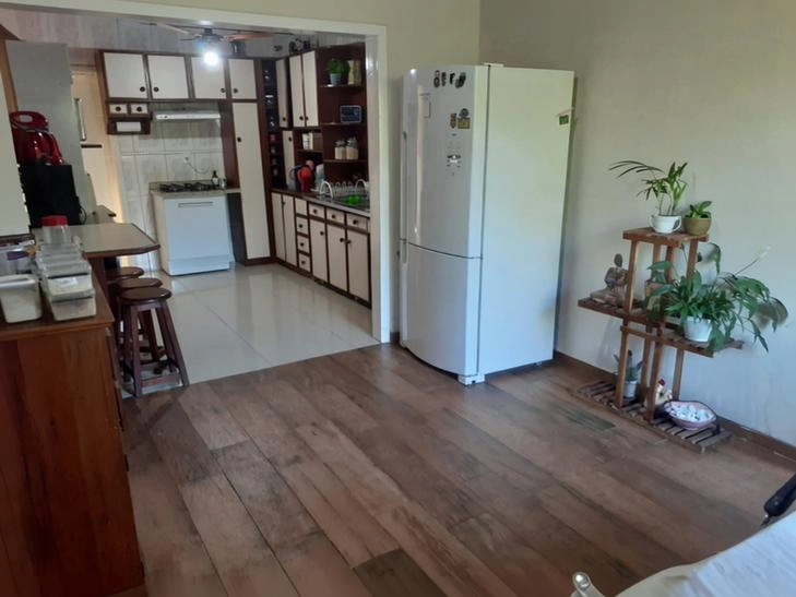 Casa de Alvenaria com 3 Dormitórios e Closet no Bairro Municipal: 17ª foto da galeria de imagens do imóvel