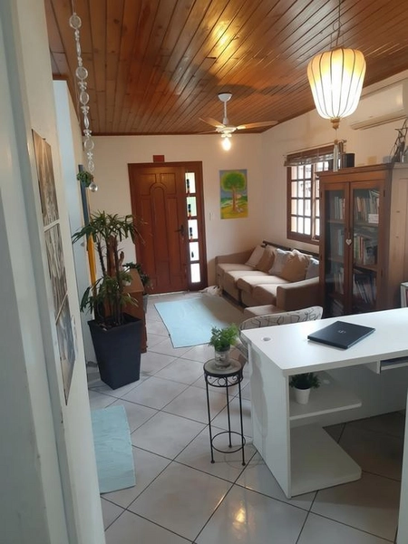 Casa de Alvenaria com 3 Dormitórios e Closet no Bairro Municipal: 11ª foto da galeria de imagens do imóvel