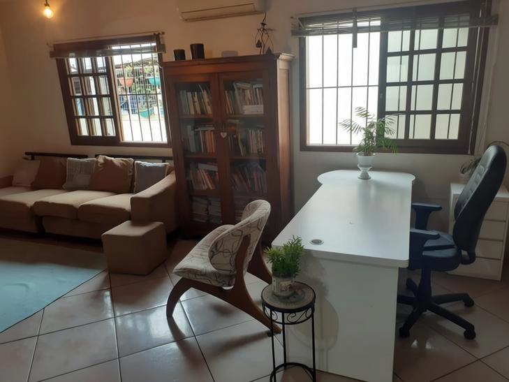 Casa de Alvenaria com 3 Dormitórios e Closet no Bairro Municipal: 13ª foto da galeria de imagens do imóvel