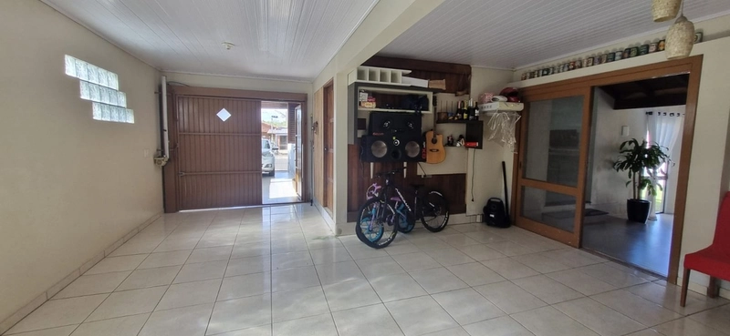 Casa com 3 Dormitórios, Escritório e Aquecimento Solar: 4ª foto da galeria de imagens do imóvel