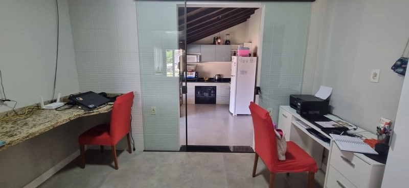 Casa com 3 Dormitórios, Escritório e Aquecimento Solar: 8ª foto da galeria de imagens do imóvel