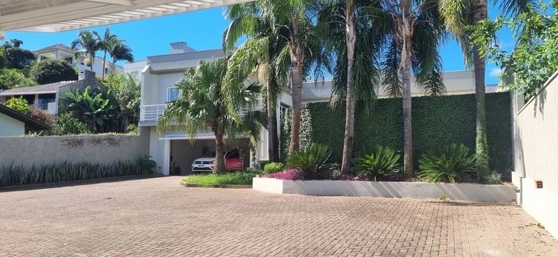 Casa de Alto Padrão com 4 Dormitórios no Bairro Rui Barbosa: 4ª foto da galeria de imagens do imóvel