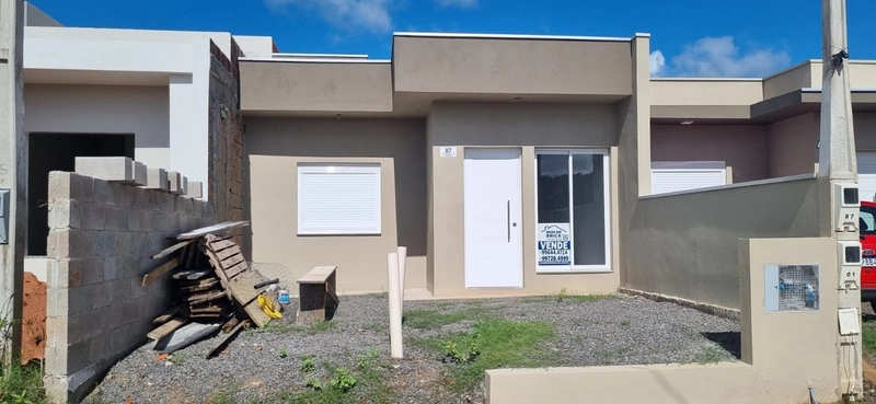 Casa com 2 Dormitórios e Amplo Pátio em Montenegro: 1ª foto da galeria de imagens do imóvel