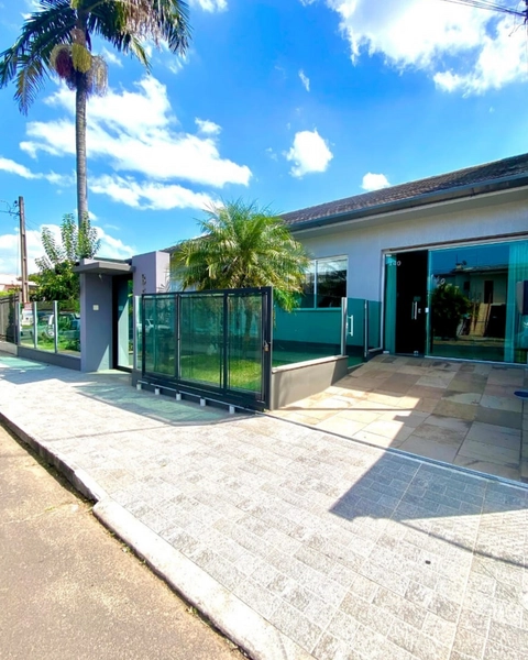 Duas Casas Independentes com Conforto e Potencial Comercial: 3ª foto da galeria de imagens do imóvel