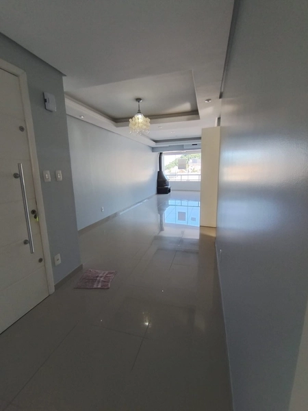 Apartamento com Suíte e Amplo Terraço no Centro de Montenegro: 2ª foto da galeria de imagens do imóvel