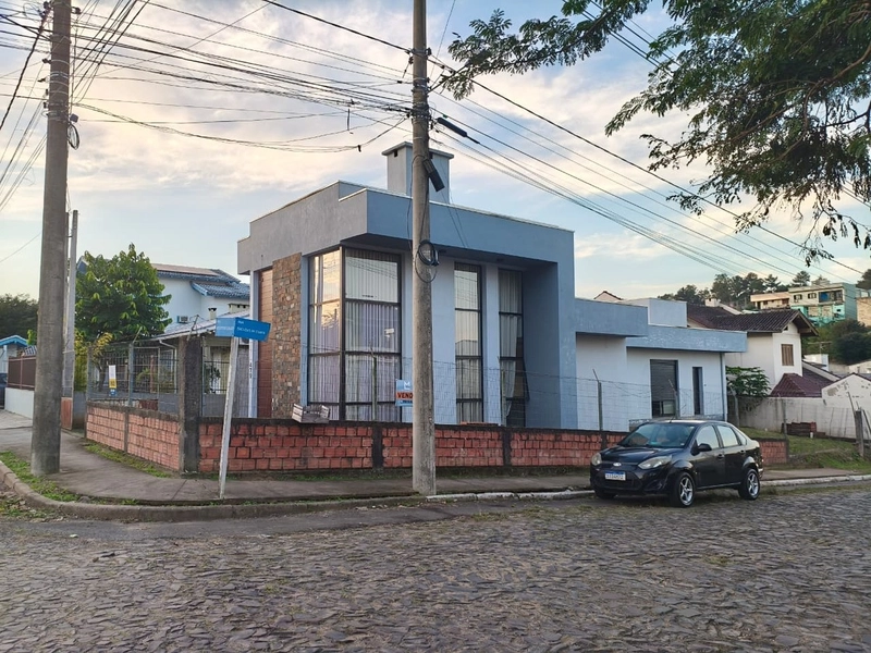 Casa Moderna com 2 Suítes no Bairro Rui Barbosa Montenegro: 2ª foto da galeria de imagens do imóvel