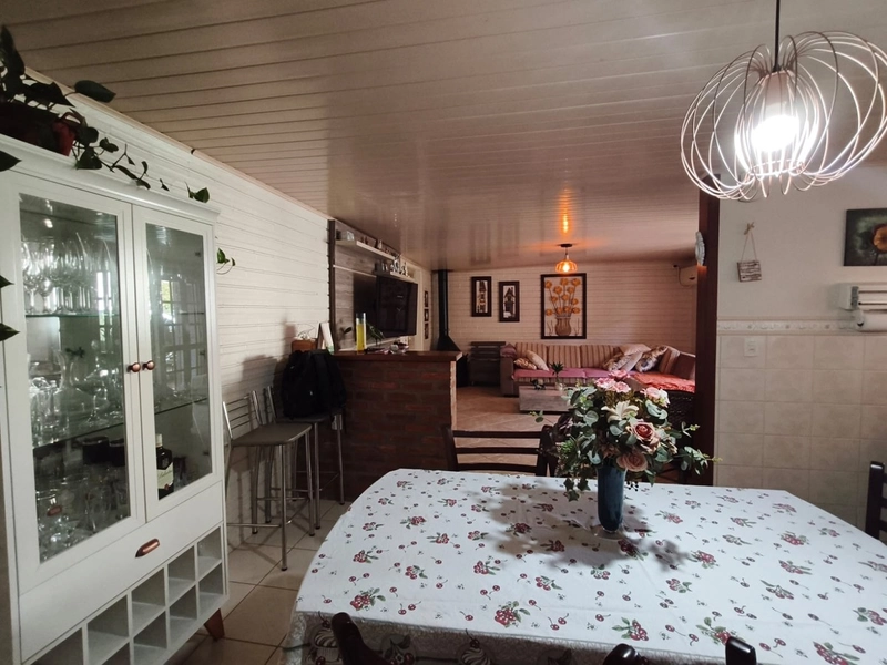 Casa de 3 Dormitórios com Pátio de 448m² no Bairro São João: 9ª foto da galeria de imagens do imóvel