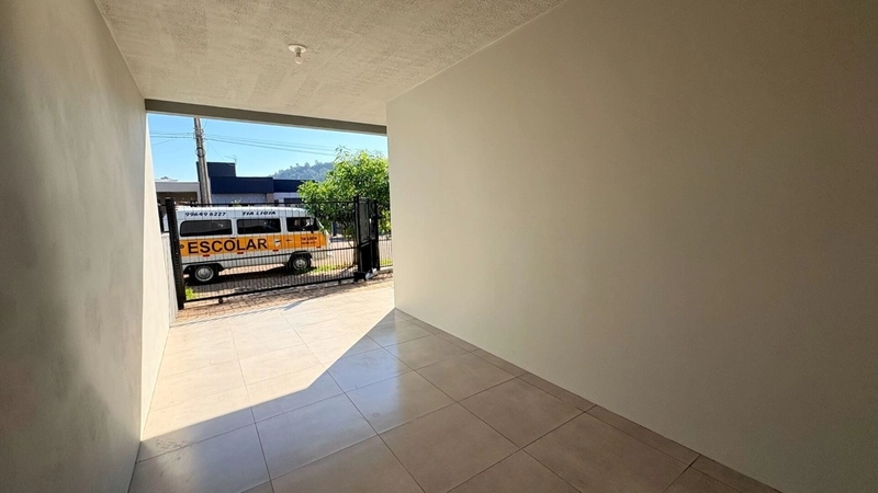 Casa 2 Dorms com Garagem Coberta e Pátio Fechado no Bairro Senai: 11ª foto da galeria de imagens do imóvel