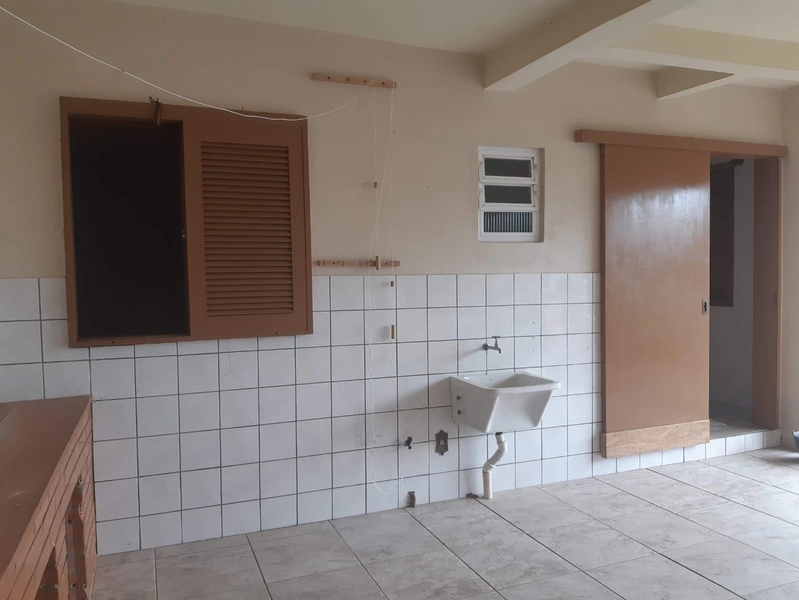Casa de 210m² com duas moradias independentes no Bairro São João: 2ª foto da galeria de imagens do imóvel